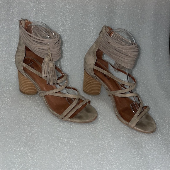 Jeffrey Campbell Despina Suede Sandals - Picture 5 of 14